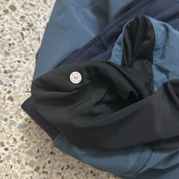 Lululemon The Short 9” black navy blue iron medium m shorts running - Picture 8 of 8